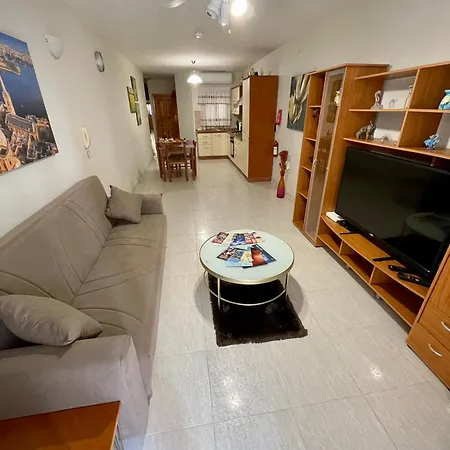 Regent Court - 3 Bedroom Apartment Within Walking Distance From Seafront St. Paul's Bay Exterior photo