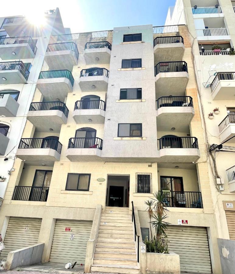 Regent Court - 3 Bedroom Within Walking Distance From Seafront St. Paul's Bay