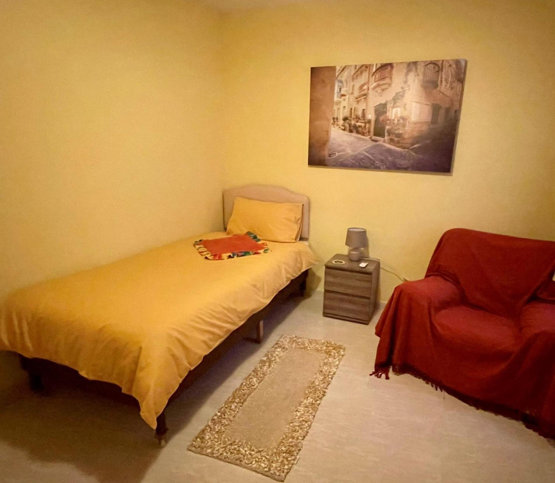 Regent Court - 3 Bedroom Within Walking Distance From Seafront Apartment St. Paul's Bay