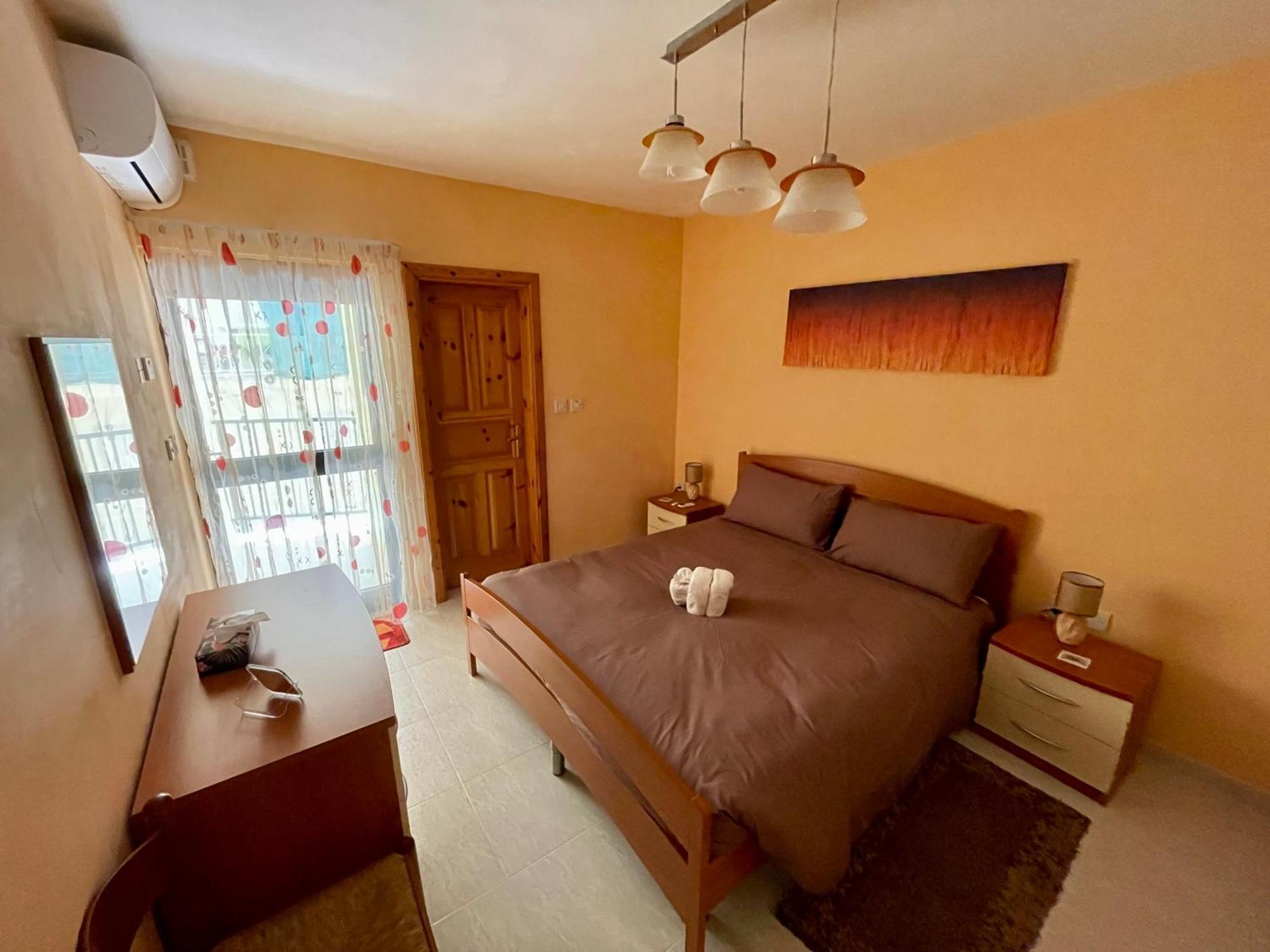 Regent Court - 3 Bedroom Within Walking Distance From Seafront Apartment St. Paul's Bay