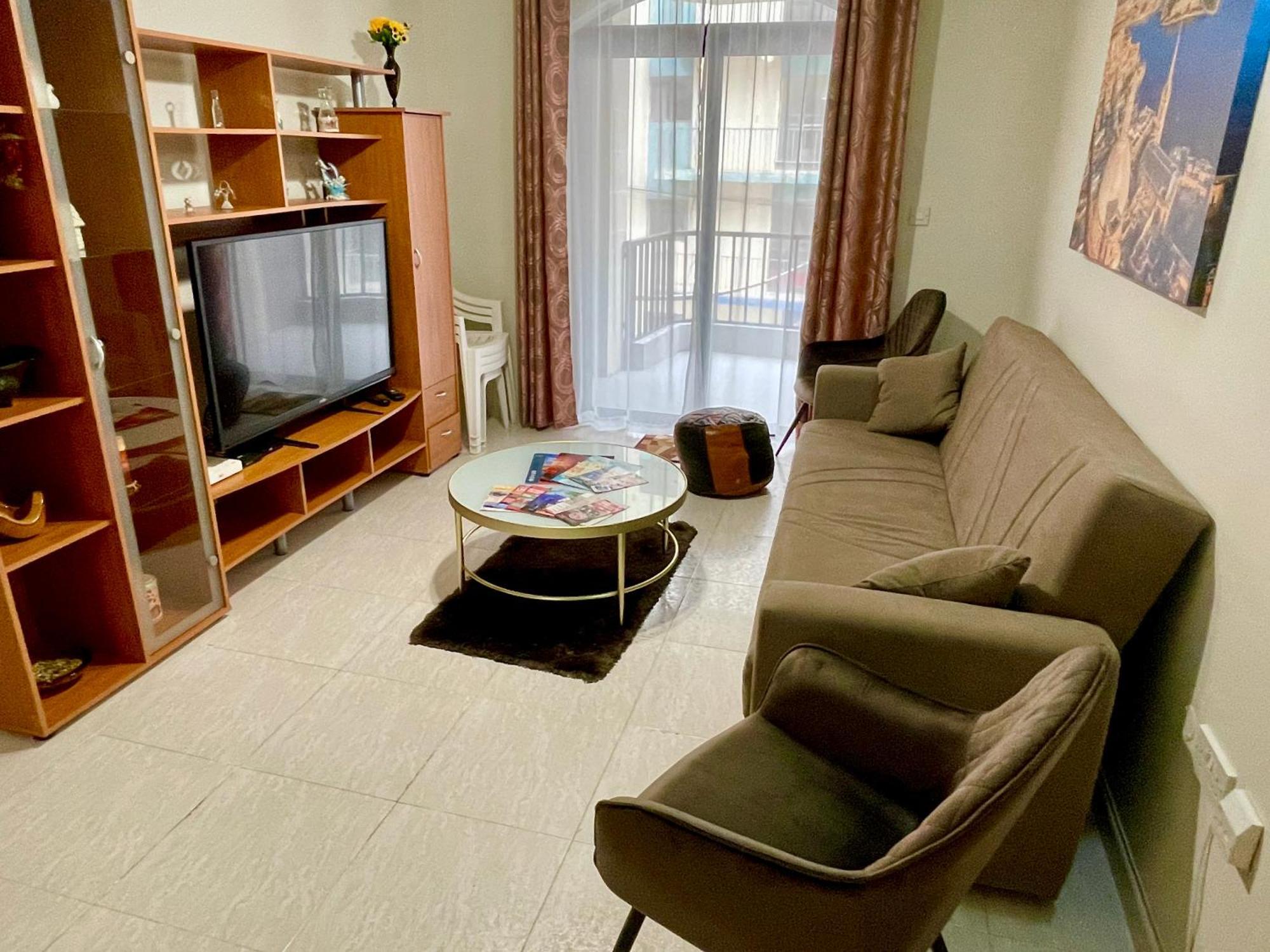 Apartment Regent Court - 3 Bedroom Within Walking Distance From Seafront St. Paul's Bay
