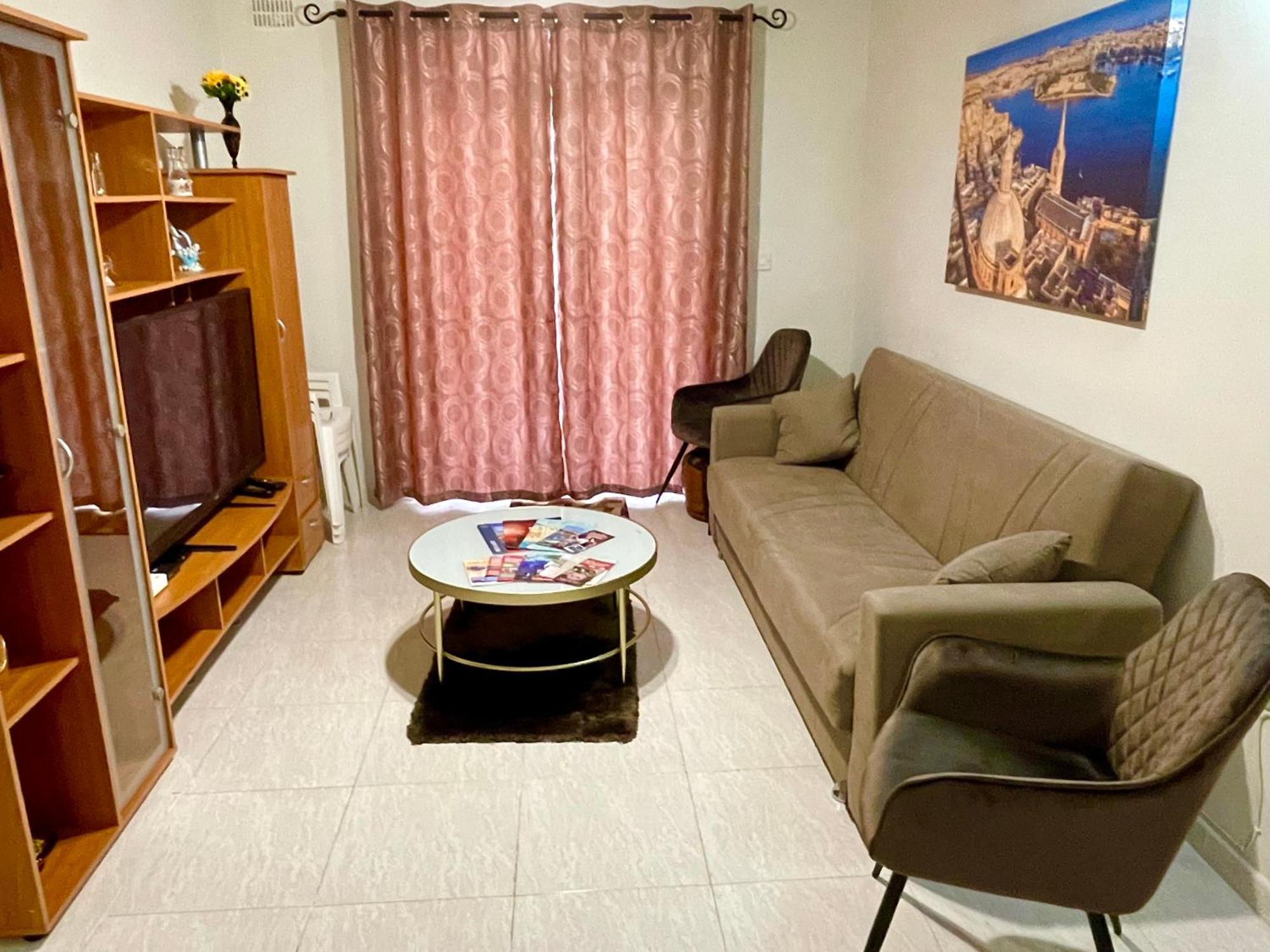 Appartamento Regent Court - 3 Bedroom Within Walking Distance From Seafront *